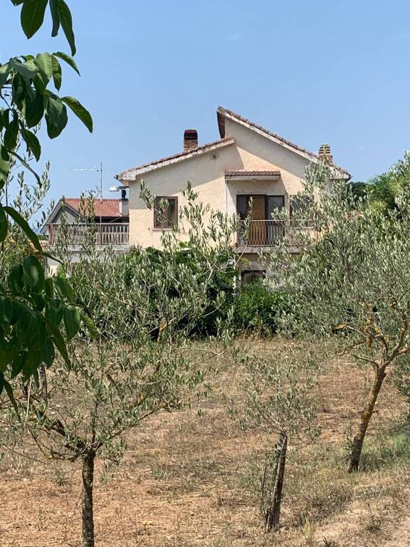 casa indipendente in vendita a Viggiano