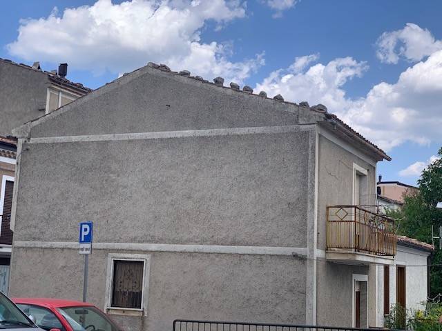 casa indipendente in vendita a Viggiano