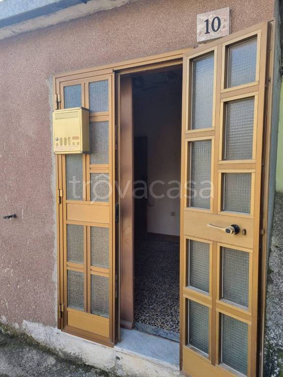 casa indipendente in vendita a Viggiano