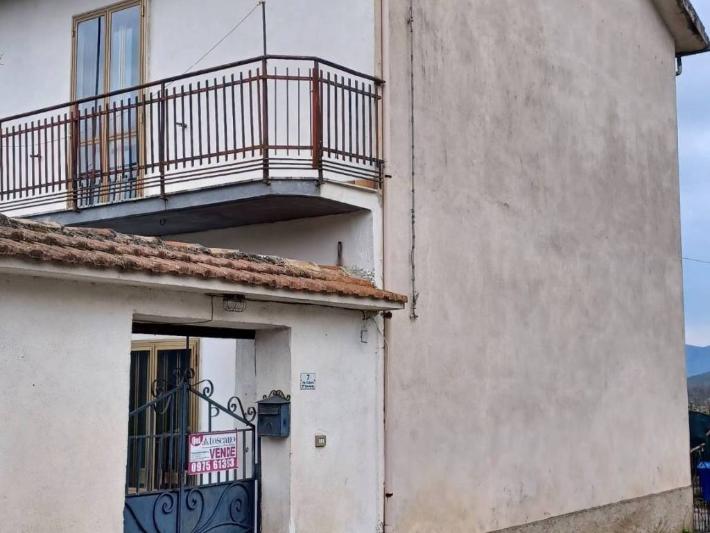 casa indipendente in vendita a Viggiano