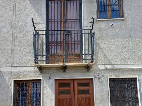 esavano in vendita a Viggiano