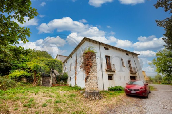 casa indipendente in vendita a Paterno