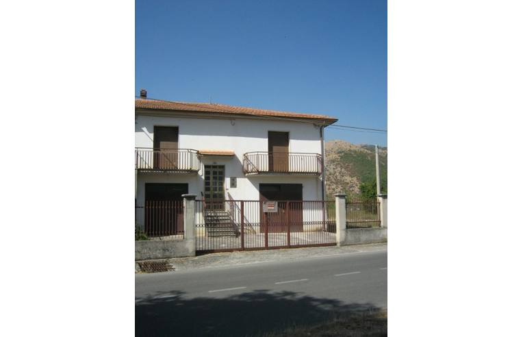 casa indipendente in vendita a Paterno