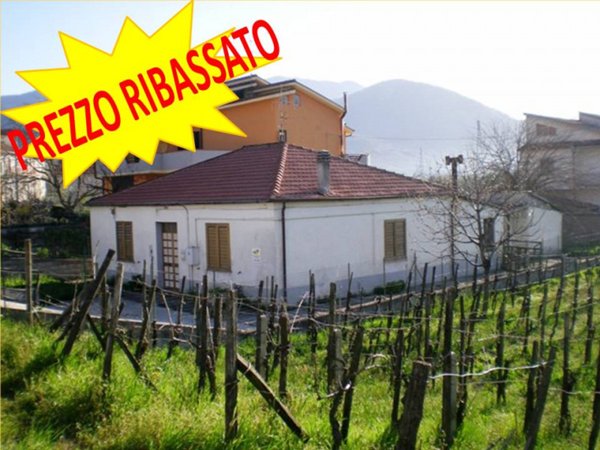 casa indipendente in vendita a Paterno