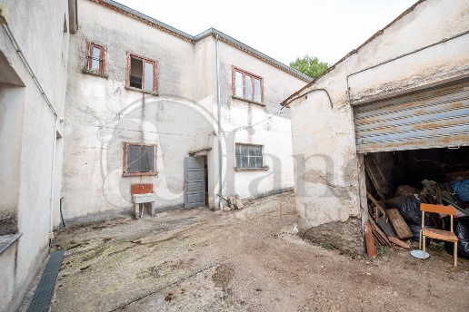 casa indipendente in vendita a Paterno