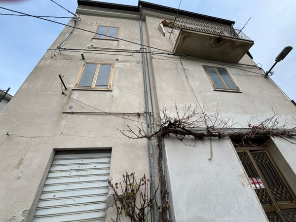 intera palazzina in vendita a Paterno