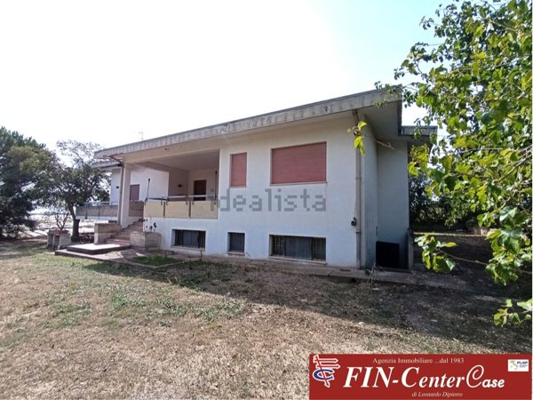 casa indipendente in vendita a Bernalda in zona Metaponto