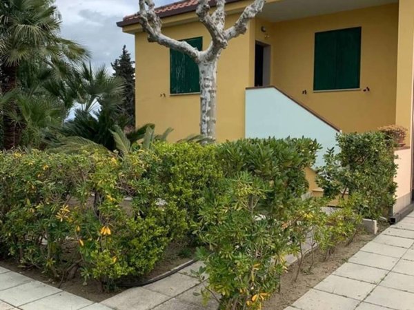 casa indipendente in vendita a Bernalda in zona Metaponto