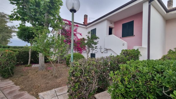 casa indipendente in vendita a Bernalda