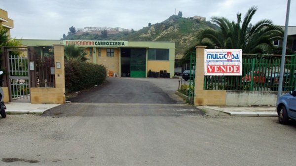 locale commerciale in vendita a Bernalda