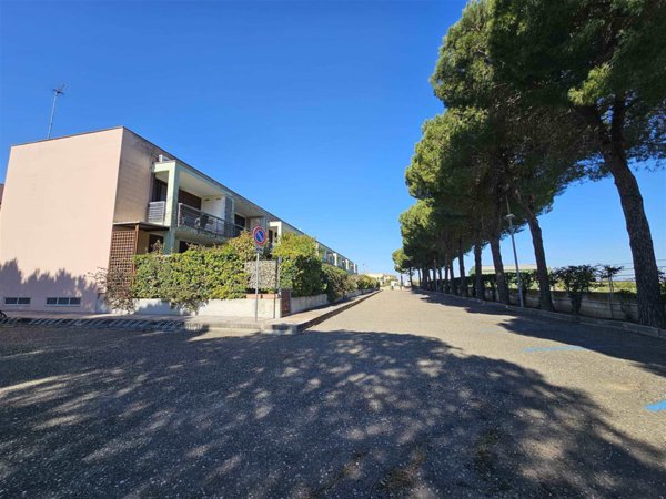 appartamento in vendita a Bernalda in zona Metaponto