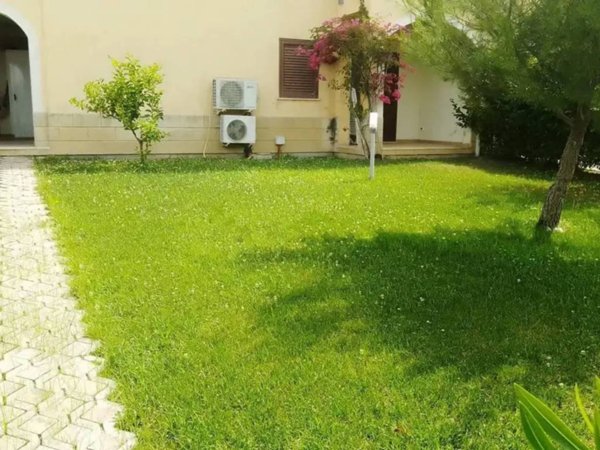 casa indipendente in vendita a Bernalda