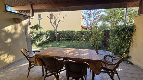appartamento in vendita a Bernalda in zona Metaponto