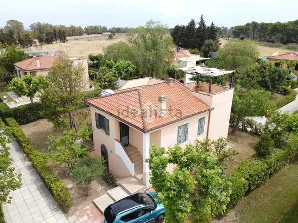 casa indipendente in vendita a Bernalda