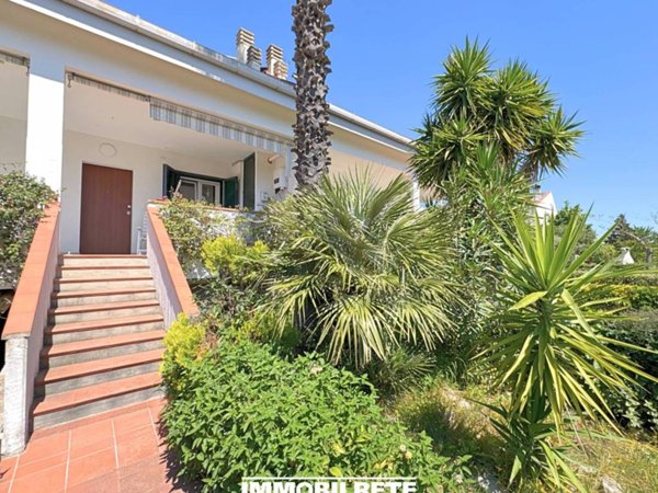casa indipendente in vendita a Bernalda in zona Metaponto