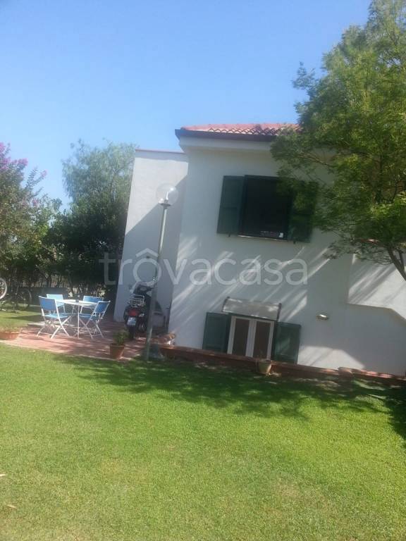 casa indipendente in vendita a Bernalda in zona Metaponto