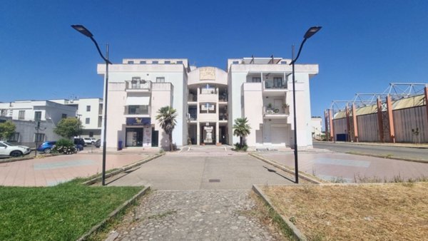 locale commerciale in vendita a Bernalda