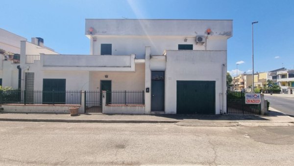 casa indipendente in vendita a Bernalda