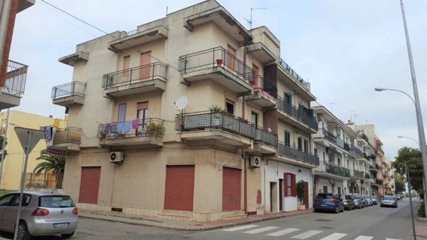 locale commerciale in vendita a Bernalda