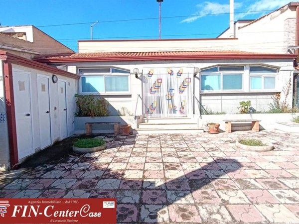 casa indipendente in vendita a Bernalda