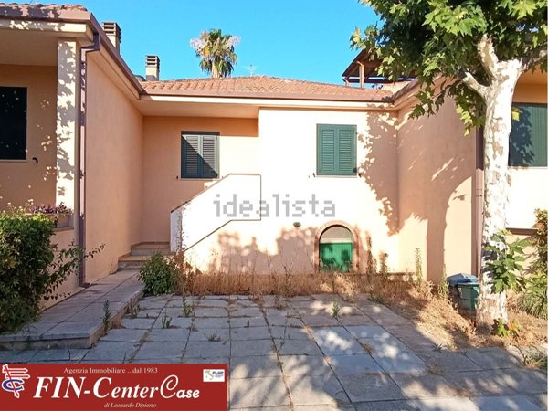 casa indipendente in vendita a Bernalda in zona Metaponto