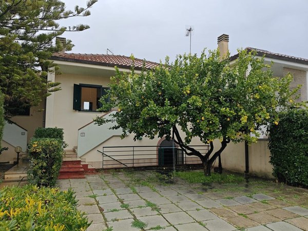 casa indipendente in vendita a Bernalda in zona Metaponto