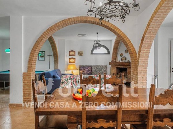 casa indipendente in vendita a Bernalda