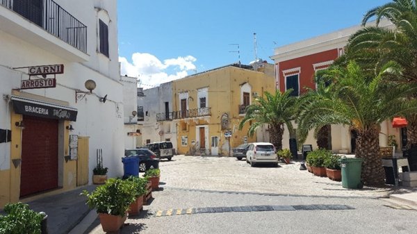 locale commerciale in vendita a Bernalda