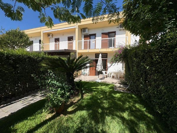 casa indipendente in vendita a Bernalda
