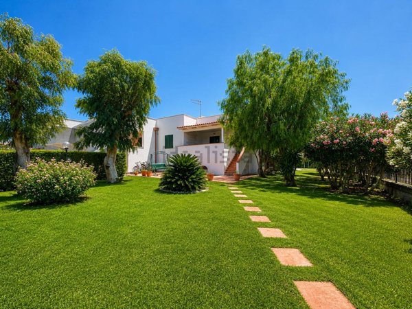 casa indipendente in vendita a Bernalda
