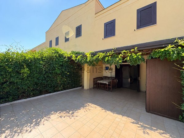 casa indipendente in vendita a Bernalda