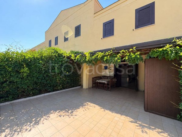 casa indipendente in vendita a Bernalda