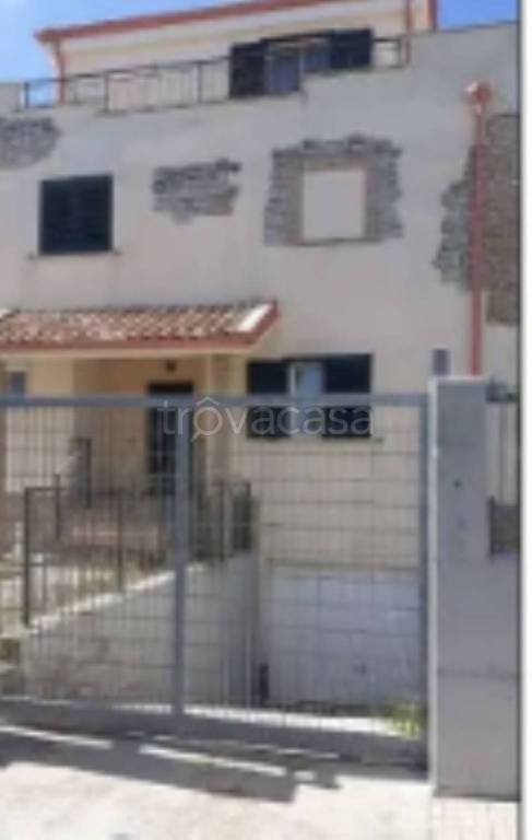 casa indipendente in vendita a Ferrandina