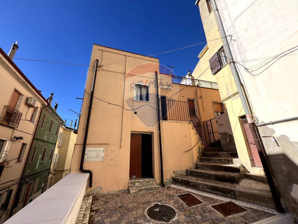 casa indipendente in vendita a Grassano
