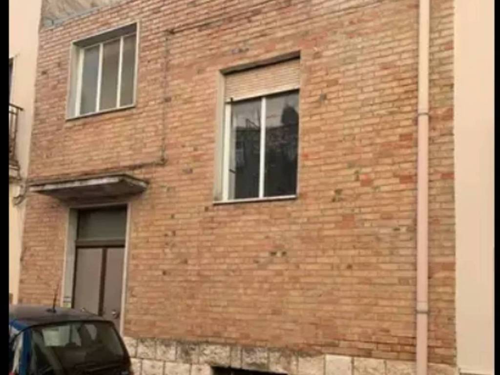 intera palazzina in vendita a Grassano