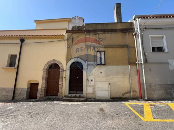casa indipendente in vendita a Grassano