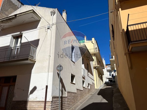 casa indipendente in vendita a Grassano