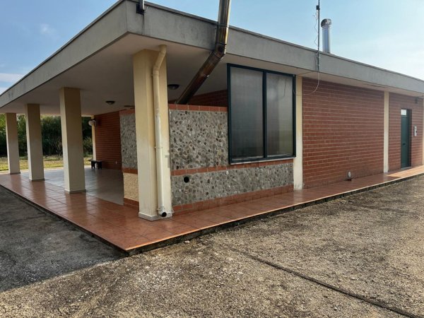 casa indipendente in vendita a Grassano