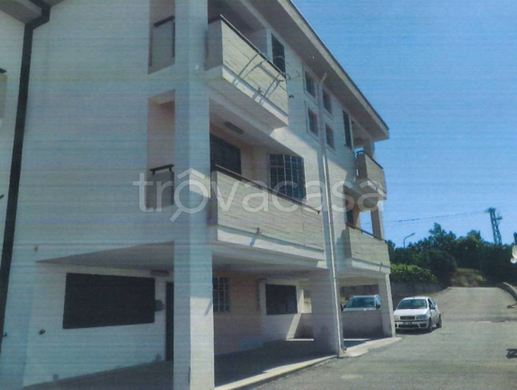 locale commerciale in vendita a Grassano