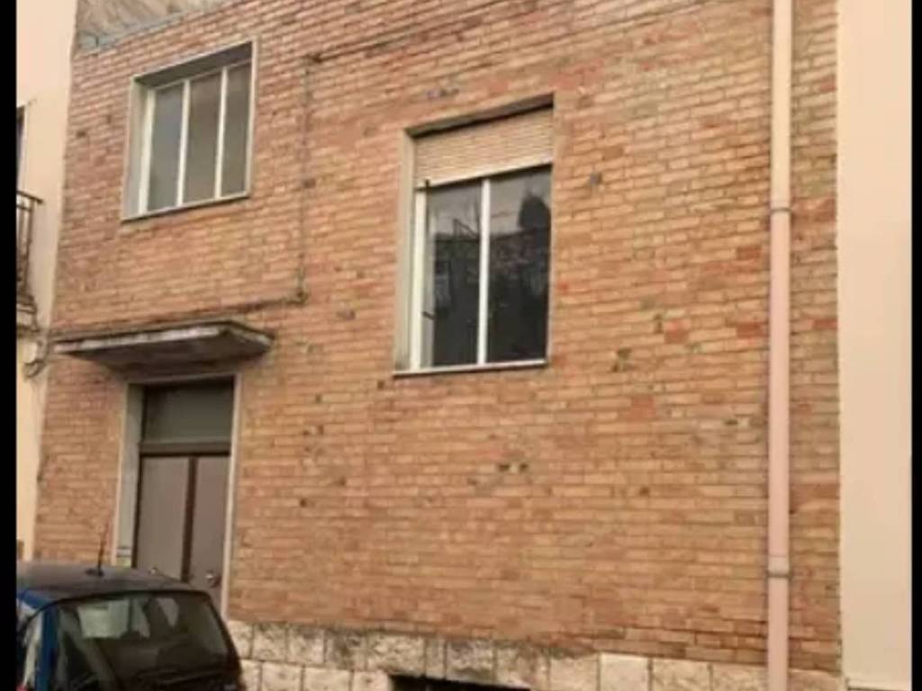 intera palazzina in vendita a Grassano