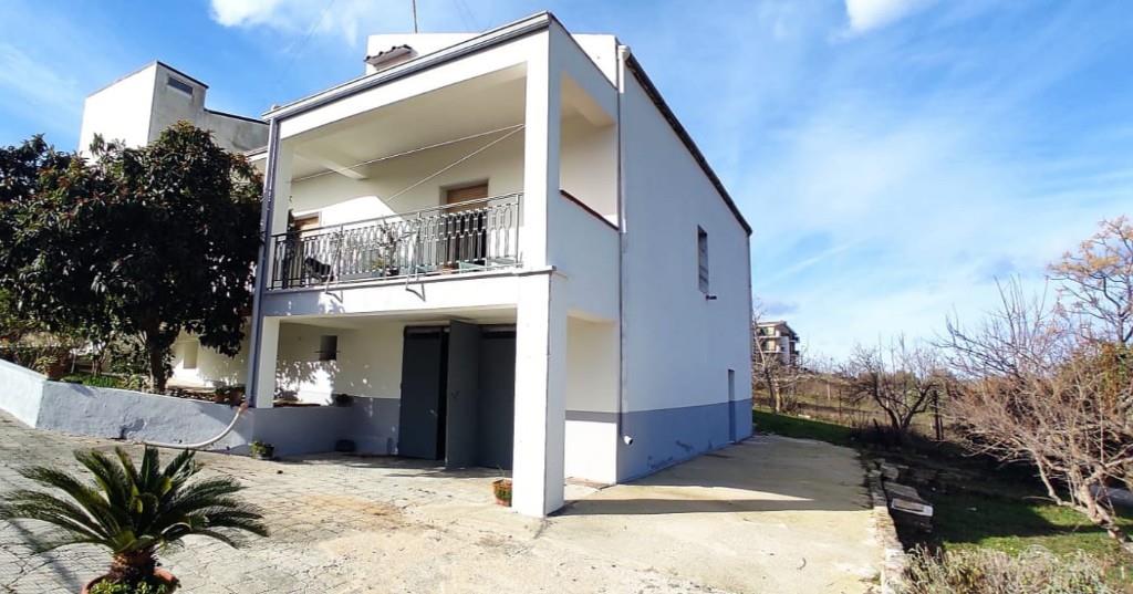 casa indipendente in vendita a Grottole