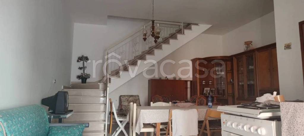 casa indipendente in vendita ad Irsina