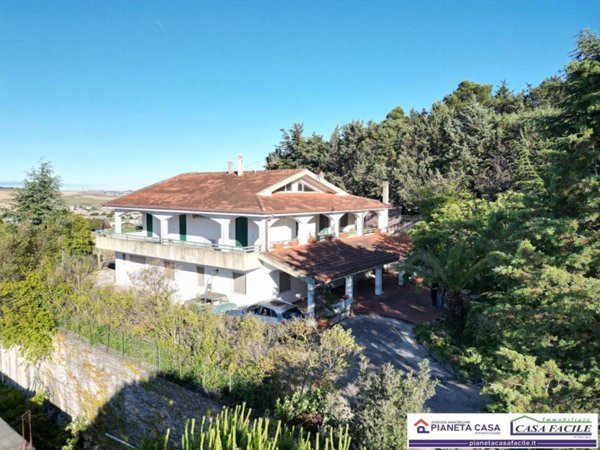 casa indipendente in vendita a Matera in zona Rione Serra Rifusa