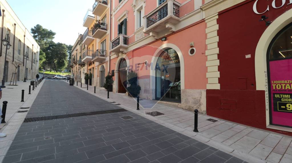 negozio in vendita a Matera