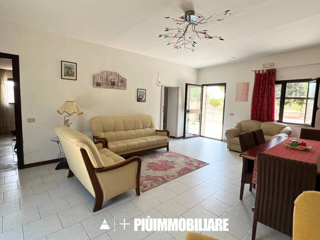 casa indipendente in vendita a Matera in zona Centro Città