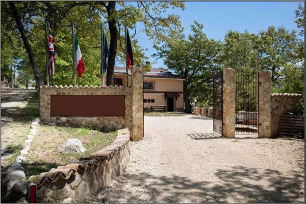 negozio in vendita a Matera