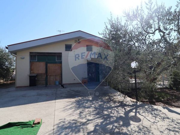 casa indipendente in vendita a Matera