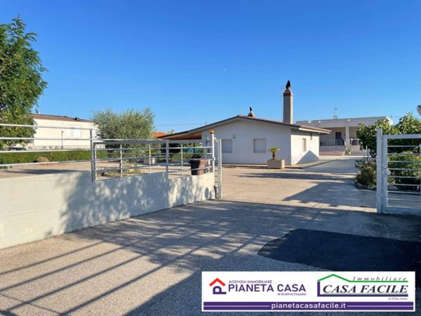 casa indipendente in vendita a Matera in zona La Martella
