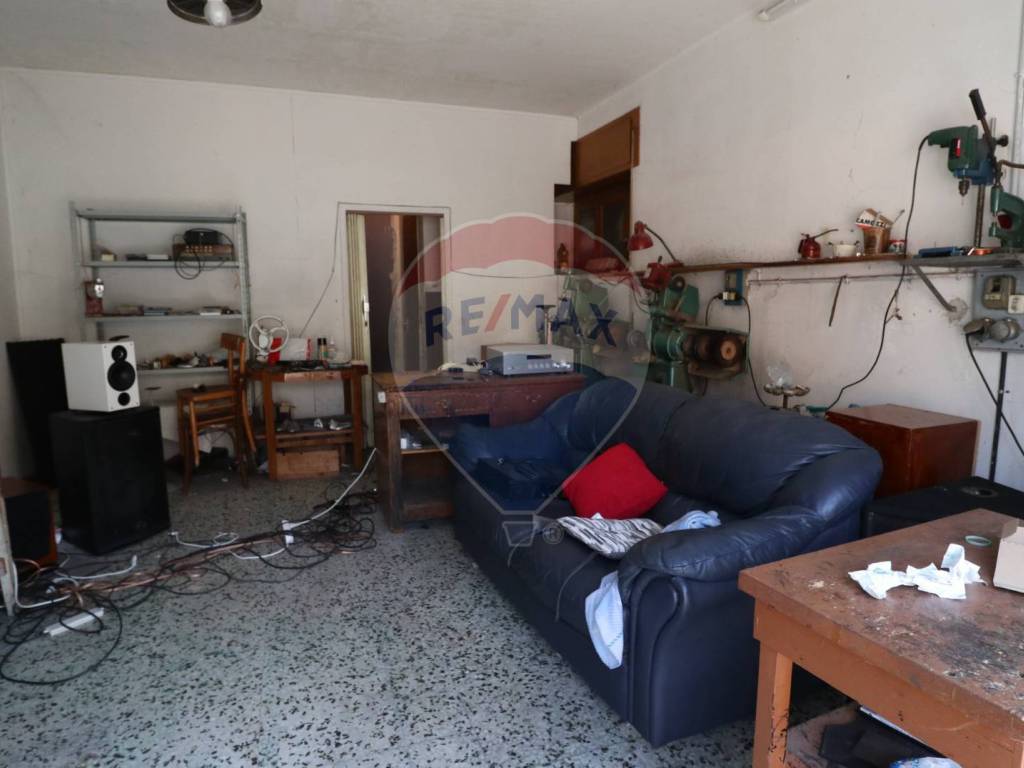 negozio in vendita a Matera