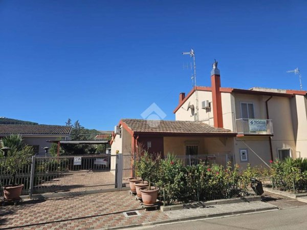 casa indipendente in vendita a Matera in zona Rione Piccianello